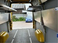 Hyllsystem , skjutdörr, golv och hjul mm MB Sprinter. 