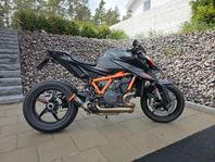 KTM 1290 Superduke R Austin Racing låga mil