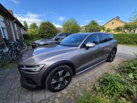 Volvo V60 Cross Country B4 AWD Geartronic Advanced Edition