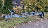 Bromsad Fogelsta Easyline 1300 trailer med 1.000 kg lastvikt