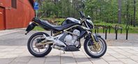 Kawasaki ER6-N 