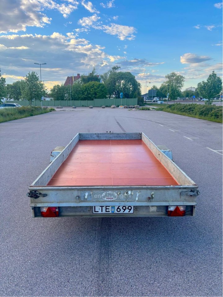 Nybesiktigad stor släpvagn ÅTM