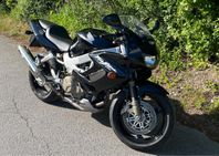 Honda VTR1000F -06 Lågmilare