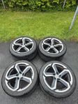 4st 18 tums däck/fälgar från en Nissan 350z