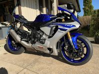 Yamaha R1