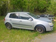 VW Golf 2007 säljes i delar