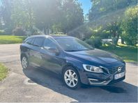 Volvo V60 D4 AWD Geartronic Momentum