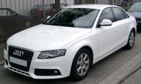 Köpes: Vit el. Svart Audi A4 Sedan Quattro 2.0 TFSI E85