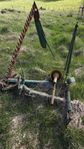 Diverse gamla lantbruksgrejer