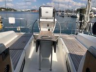 Mycket fräsch Bavaria 36 Cruiser från 2011 uthyres