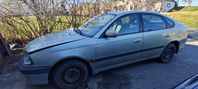 Toyota Avensis Liftback 2.0
