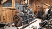 B&W Alpha-Dieselmotor 2-cyl 2-takt 100 hk 450 rpm år 1953