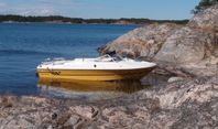 1975 Fiberform 22 Cuddy Cabin