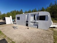 Standby vägg till förtält husvagn