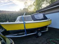 Familjebåt, HT-båt, Sportbåt inkl 4takt och trailer.