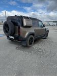 Land Rover Defender 110 D250