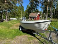 Motorbåt ideal 550 med en så gott som ny Mercury 50h