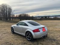 A-traktor Audi TT Quattro