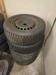Jag säljer Falken Espia 195/65/15 vinterdäck i gott skick. 