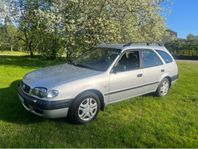Toyota Corolla Kombi 1.4 Endast 3 brukare. Dragkrok