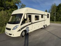 Hymer B798 SL. AC bodel via 560Ah Litiumbatt 700W solcell QB