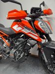 KTM Duke 125