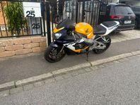 Honda CBR900RR Fireblade 
