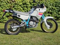 Honda NX 650 dominator 