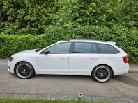 Skoda Octavia Kombi RS 4x4 2.0 TDI Premium Välutrustad