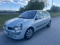 Renault Clio 5-dörrars Halvkombi 1.4 Privilege