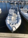 Arimar 730 RIB Johnson 225hk -04. SOMMARREA