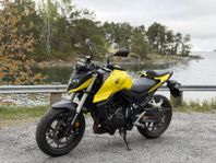 Honda CB750 Hornet nyskick