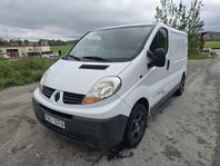 Renault trafic Skåpbil 2.9t 2.5 dCi, LÅG MIL .