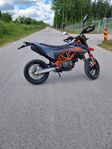 KTM 690 SMC kanonskick
