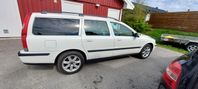 Volvo V70 2.4T AWD