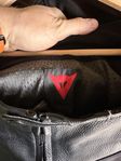 Dainese skinnställ 54