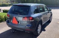 VW Tourareg A-traktor