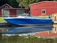 Beneteau Ombrine 700 WA – Välutrustad V8 • Servad & klar