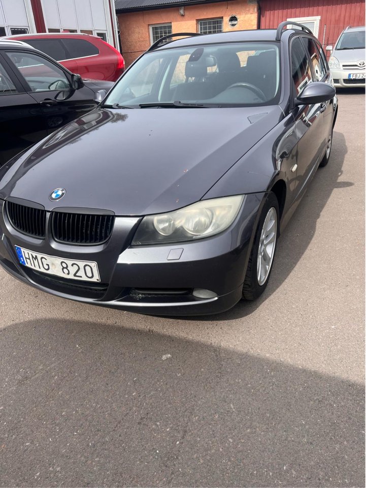BMW 320 i Touring Advantage, ...