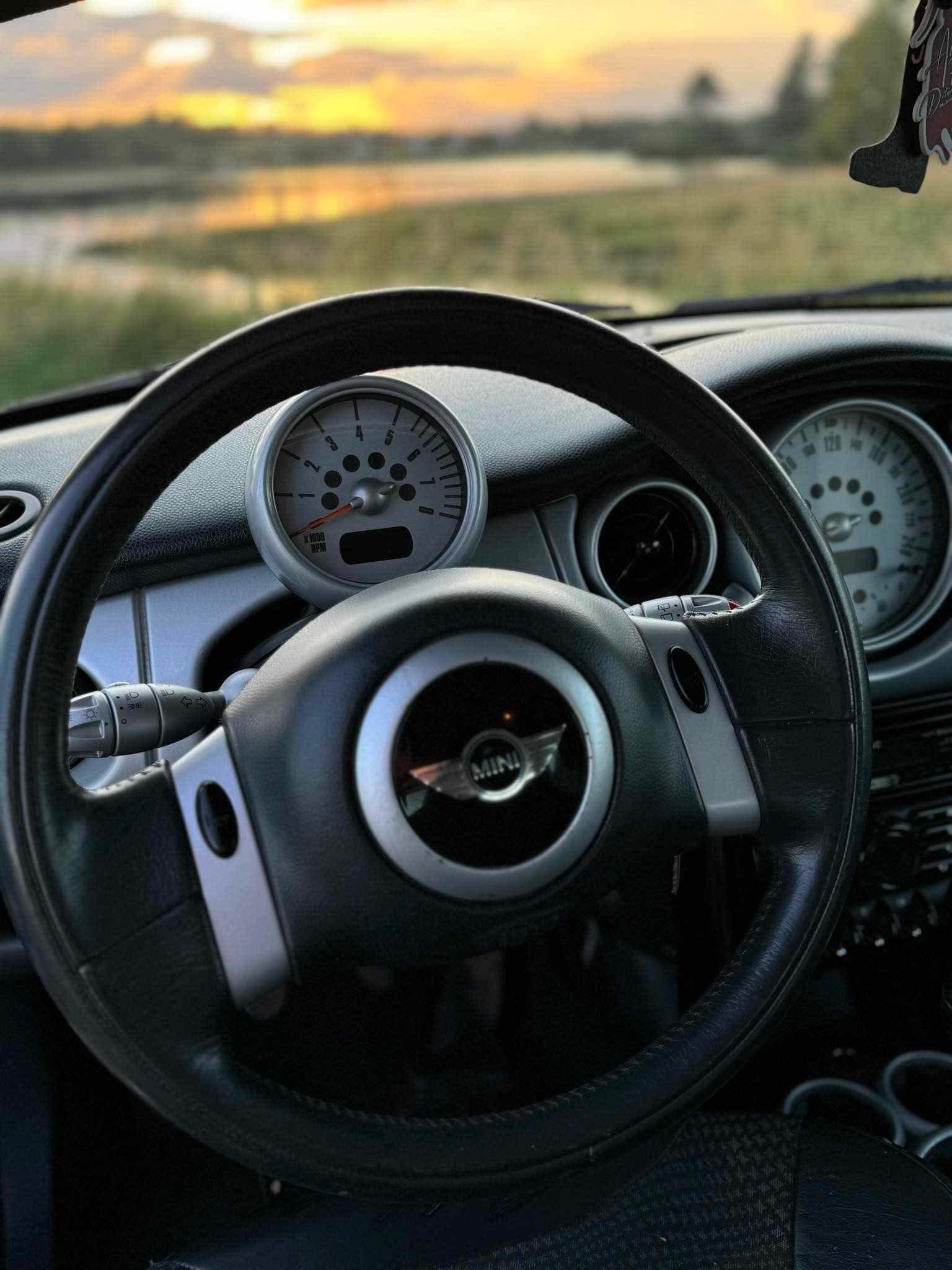 MINI Cooper Manual, 116hp, 2003