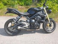 Triumph Street Triple 675. Lågmilare, 1560 mil.
