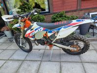 KTM 250 EXC Six Days 2016 – Mycket välvårdad, endast 56 timm