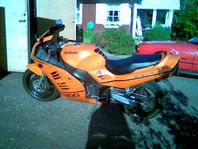 SUZUKI RF900R -94