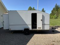 Isolerat kåpsläp