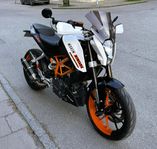 KTM Duke 390 Välutrustad, Fint skick, A2