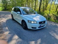 Volvo V50 D2 momentum, ny kamrem, nybes UA, 3 ägare