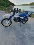 Suzuki DR 600 S veteran offroad.