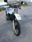 Suzuki DR 600 S veteran offroad.
