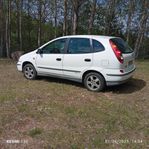 Nissan Almera Tino