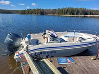 AM 480 yatch open